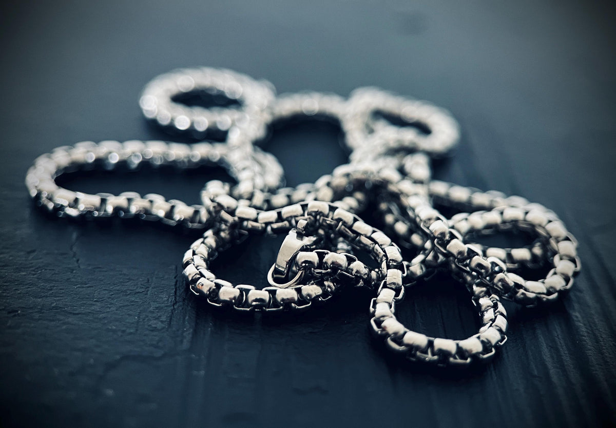 Minimalist Silver Stainless Steel Slim Chunky Box Chain Necklace - Classic Style for Pendants - 60cm