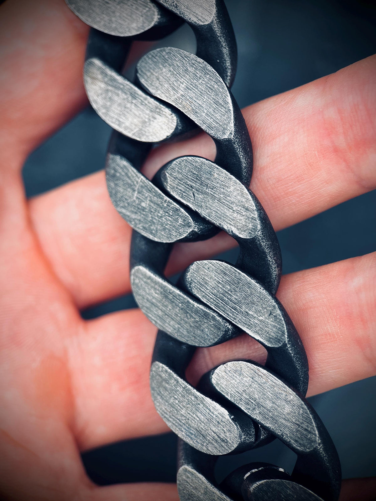 Mens Huge Chunky Distressed Stainless Steel Curb Chain Buckle Bracelet: Heavy Duty Oxidised Finish