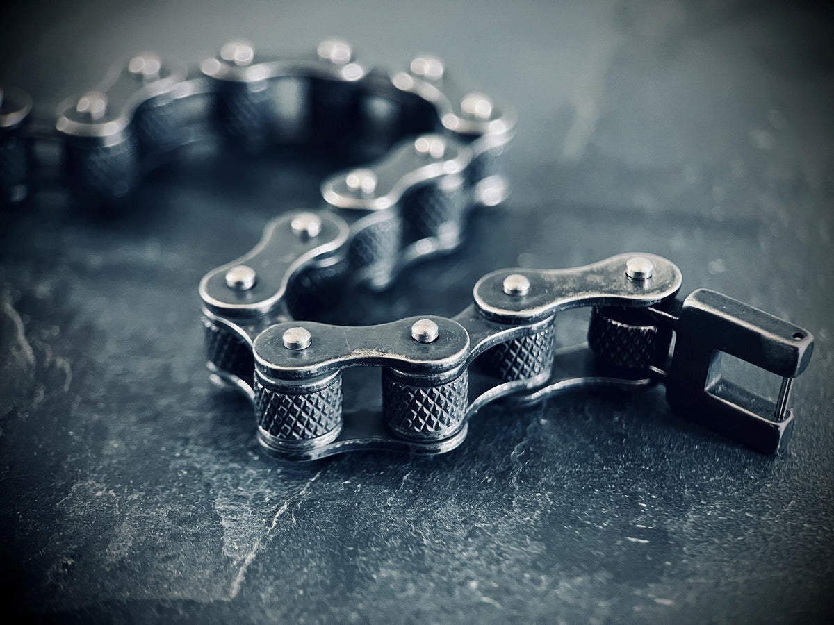 Distressed Rustic Blackened Stainless Steel 1cm Thick Chunky Classic Bike Chain Bracelet