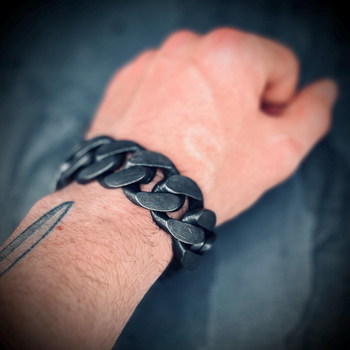 Mens Huge Chunky Distressed Stainless Steel Curb Chain Buckle Bracelet: Heavy Duty Oxidised Finish