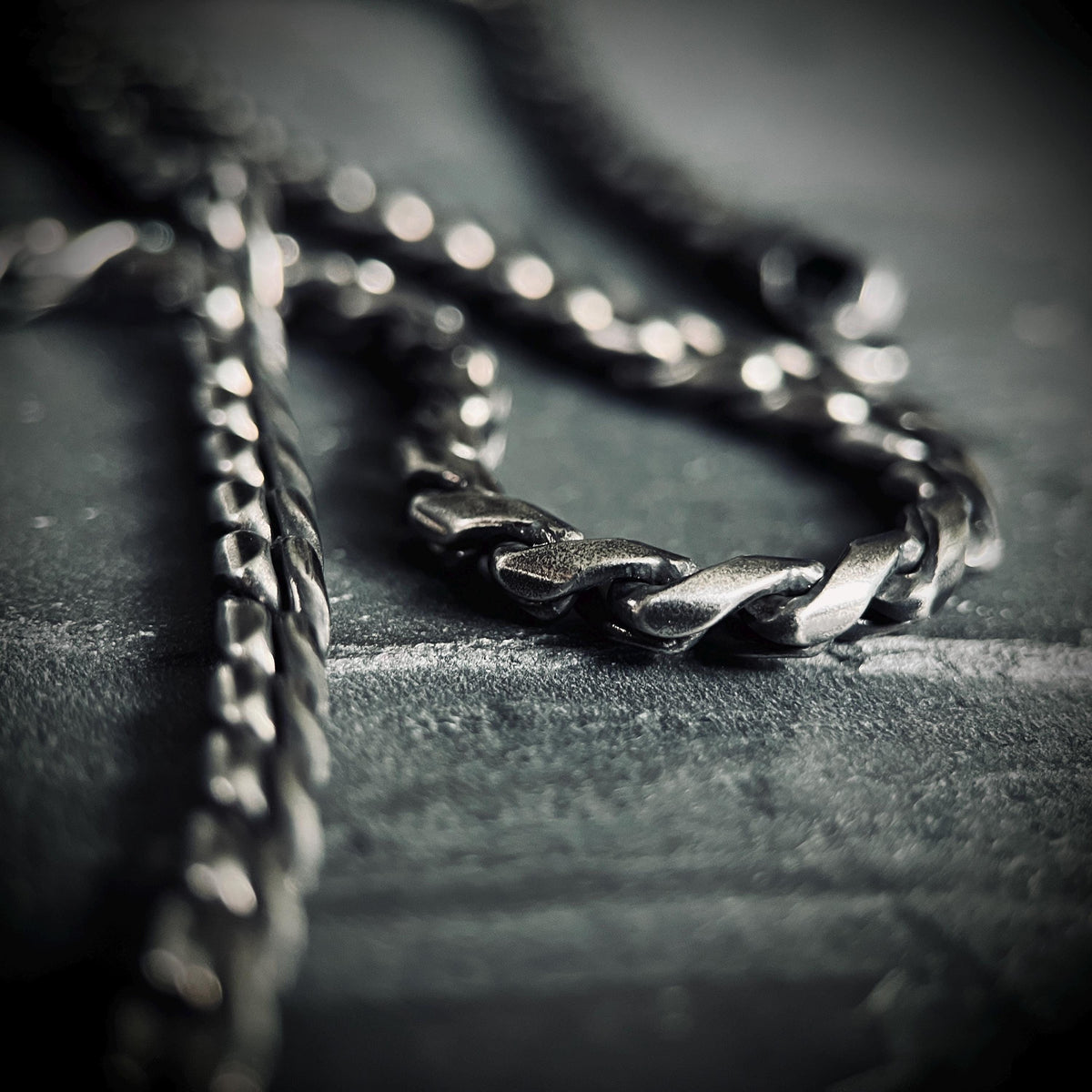 Oxidised Simple Stainless Steel Matte Silver Thick Chunky Heavy Wheat Chain Necklace - Mens / Style / Minimalist - 60cm