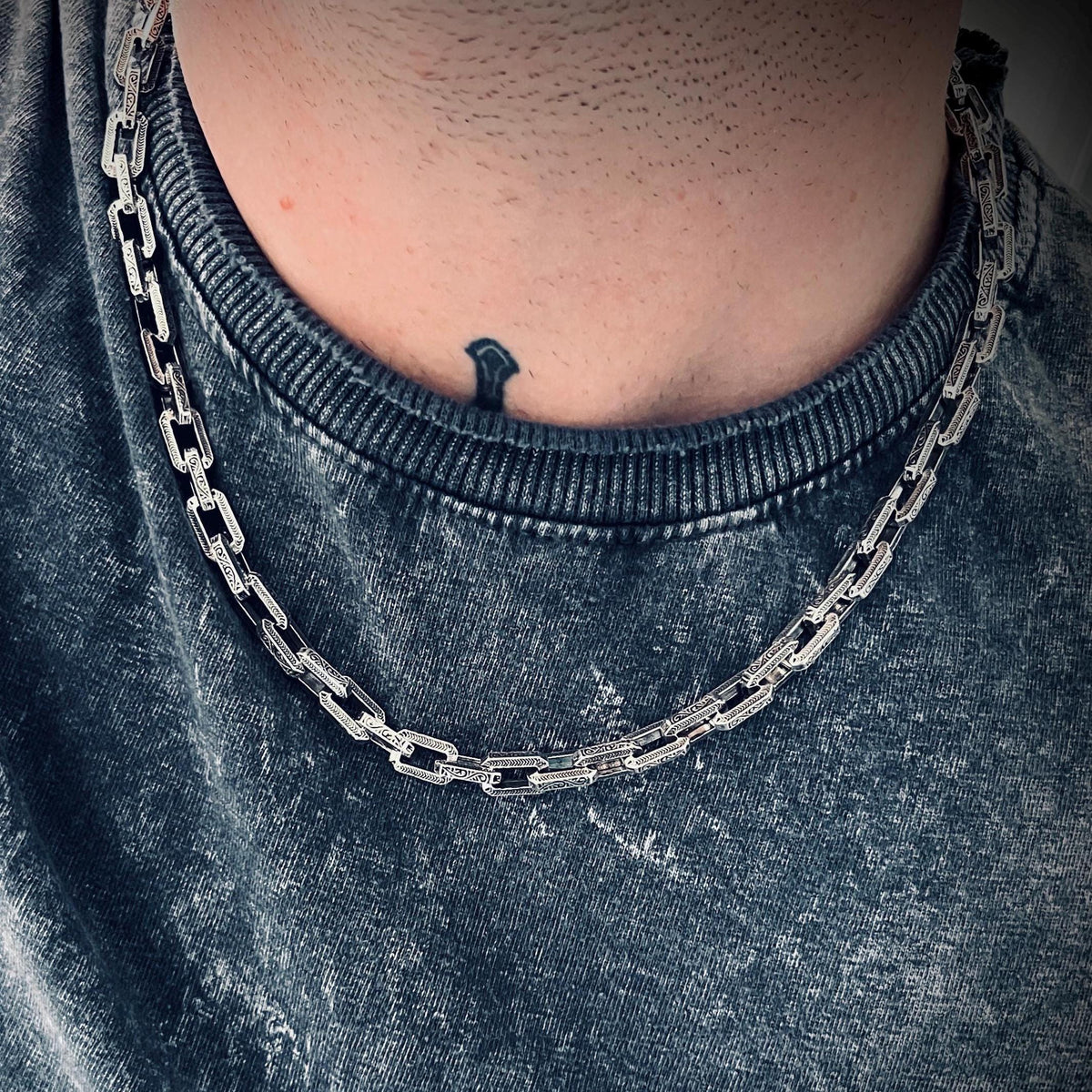 Oxidised Chrome Silver Plated Thick Chunky Heavy Steel Cable Link Boxy Chain Necklace with Engraved Ornate Pattern  - Mens / Style - 22"