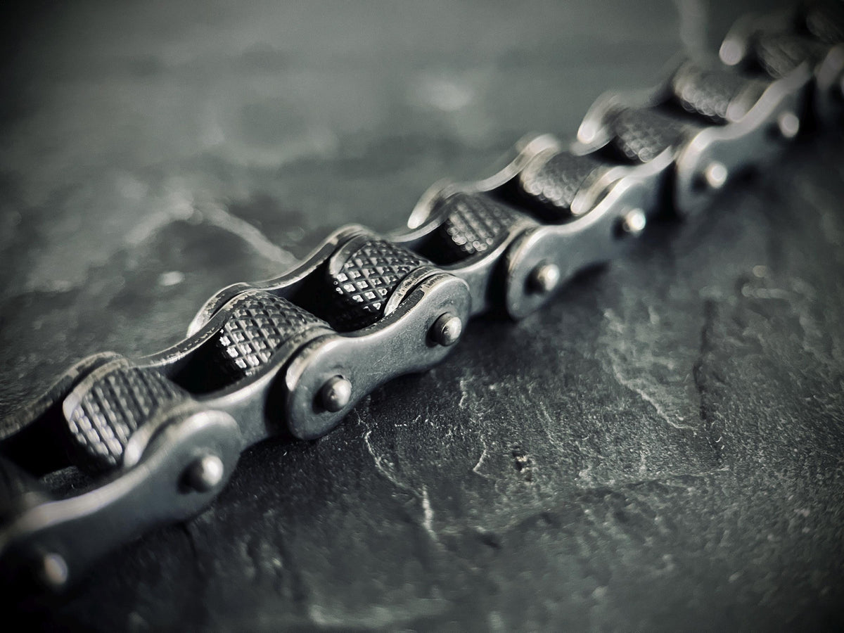 Distressed Rustic Blackened Stainless Steel 1cm Thick Chunky Classic Bike Chain Bracelet
