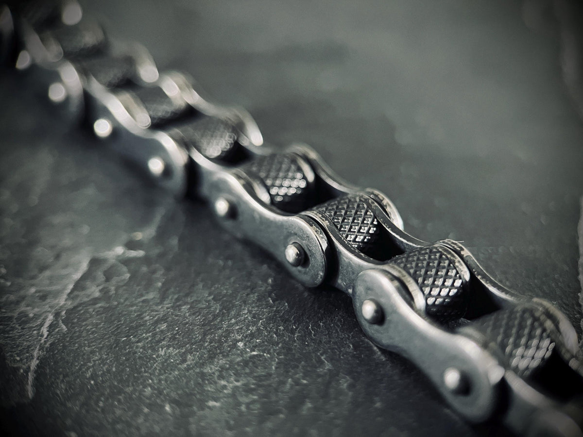 Distressed Rustic Blackened Stainless Steel 1cm Thick Chunky Classic Bike Chain Bracelet