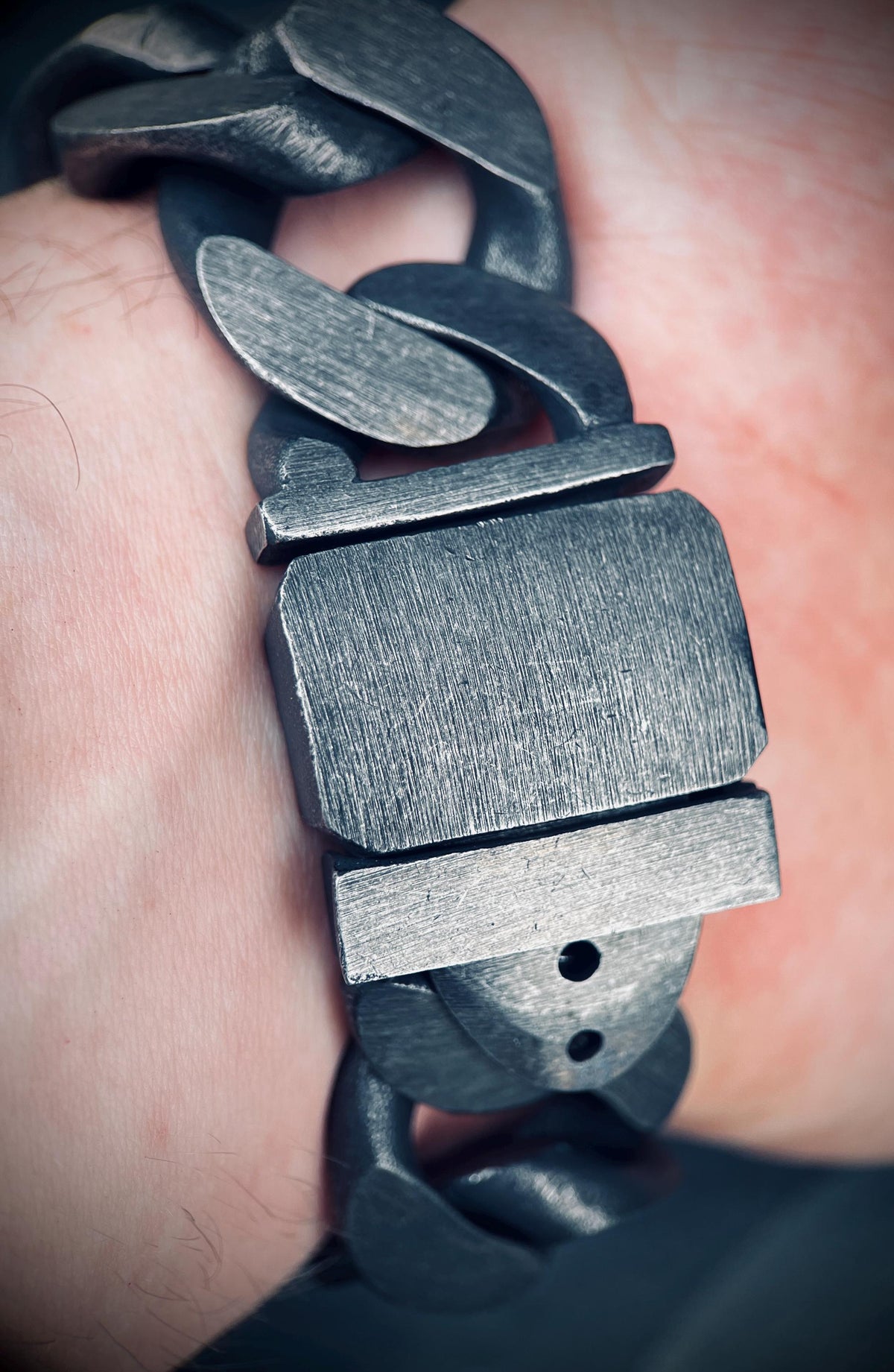 Mens Huge Chunky Distressed Stainless Steel Curb Chain Buckle Bracelet: Heavy Duty Oxidised Finish