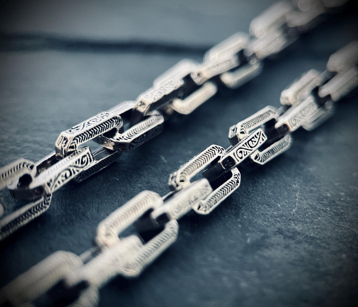 Oxidised Chrome Silver Plated Thick Chunky Heavy Steel Cable Link Boxy Chain Necklace with Engraved Ornate Pattern  - Mens / Style - 22"