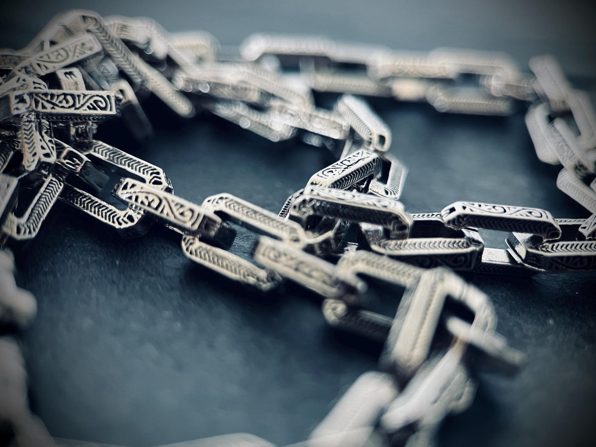 Oxidised Chrome Silver Plated Thick Chunky Heavy Steel Cable Link Boxy Chain Necklace with Engraved Ornate Pattern  - Mens / Style - 22"