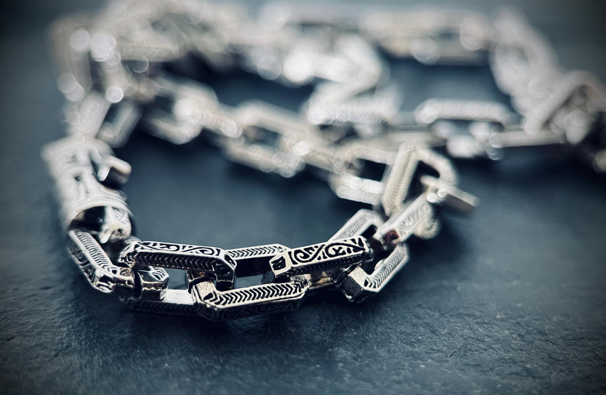 Oxidised Chrome Silver Plated Thick Chunky Heavy Steel Cable Link Boxy Chain Necklace with Engraved Ornate Pattern  - Mens / Style - 22"