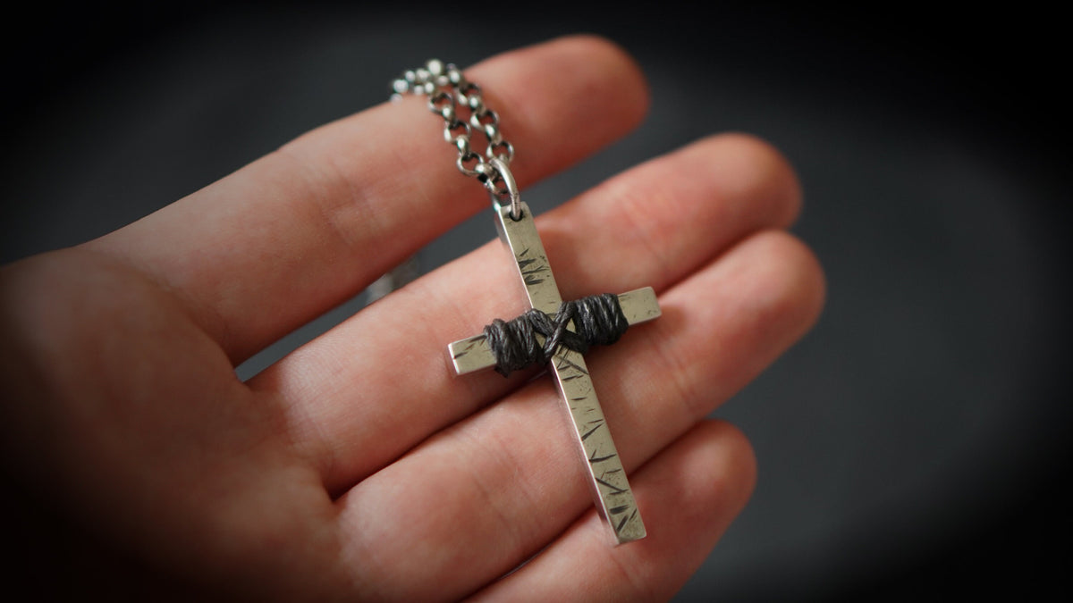 Distressed Solid Sterling Silver 925 Rustic Oxidised Cross Crucifix Pendant with Matching 22" inch Necklace Chain