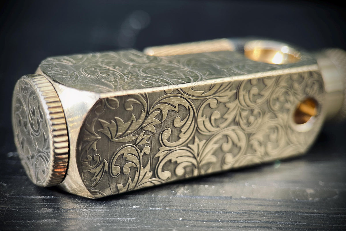 Ornate Engraved Limited Edition Heavy Duty Retro Vintage Style Smooth Solid Brass Gold Lighter