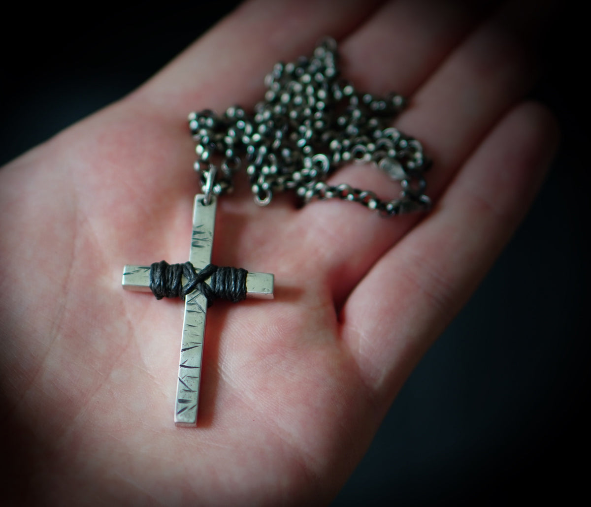 Distressed Solid Sterling Silver 925 Rustic Oxidised Cross Crucifix Pendant with Matching 22" inch Necklace Chain
