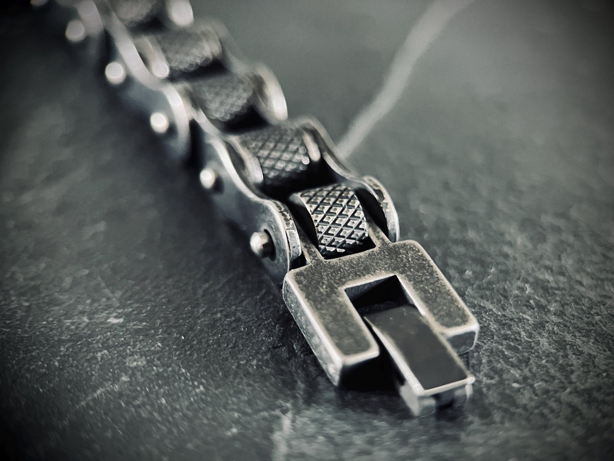 Distressed Rustic Blackened Stainless Steel 1cm Thick Chunky Classic Bike Chain Bracelet