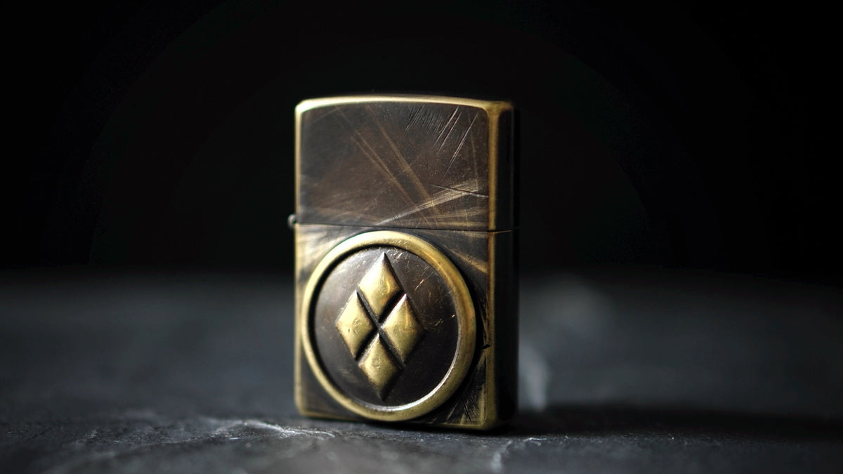 Customised Distressed & Oxidised Vintage Patina Style Solid Aged Brass Metal Zippo Lighter with Diamond Coin Badge Emblem / EDC