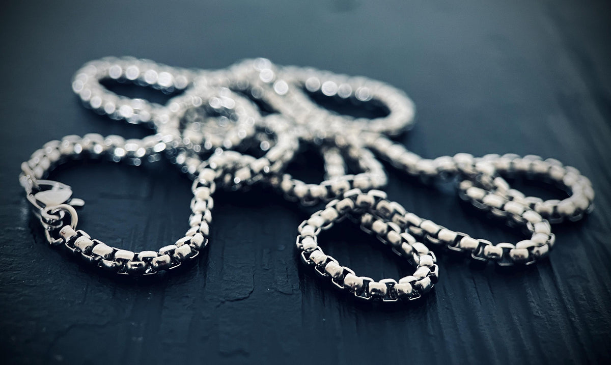 Minimalist Silver Stainless Steel Slim Chunky Box Chain Necklace - Classic Style for Pendants - 60cm