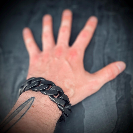 Mens Huge Chunky Distressed Stainless Steel Curb Chain Buckle Bracelet: Heavy Duty Oxidised Finish