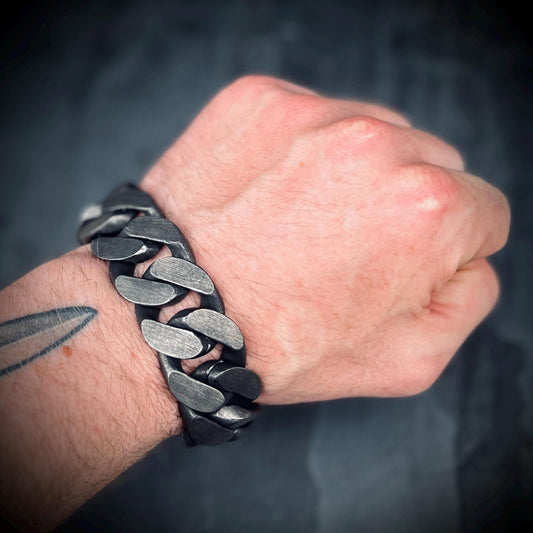 Mens Huge Chunky Distressed Stainless Steel Curb Chain Buckle Bracelet: Heavy Duty Oxidised Finish