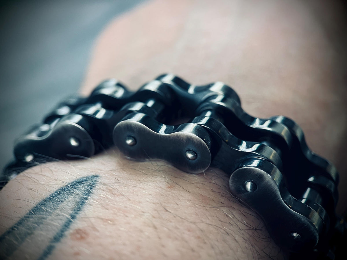 Extra Wide Heavy Chunky Oxidised Stainless Steel Bike Chain Bracelet – Vintage Blackened Finish