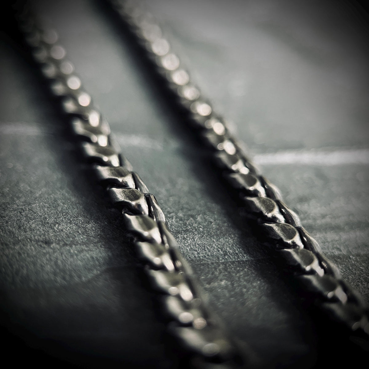 Oxidised Simple Stainless Steel Matte Silver Thick Chunky Heavy Wheat Chain Necklace - Mens / Style / Minimalist - 60cm