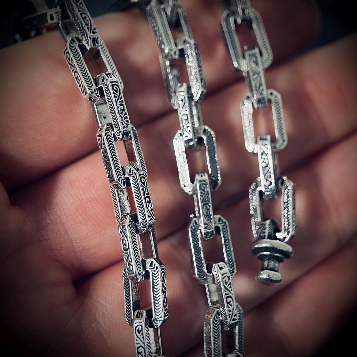 Oxidised Chrome Silver Plated Thick Chunky Heavy Steel Cable Link Boxy Chain Necklace with Engraved Ornate Pattern  - Mens / Style - 22"